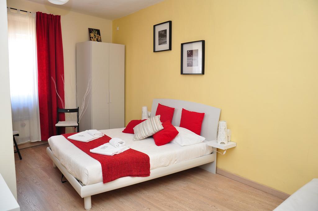 לוקה At Home Bed And Breakfast מראה חיצוני תמונה